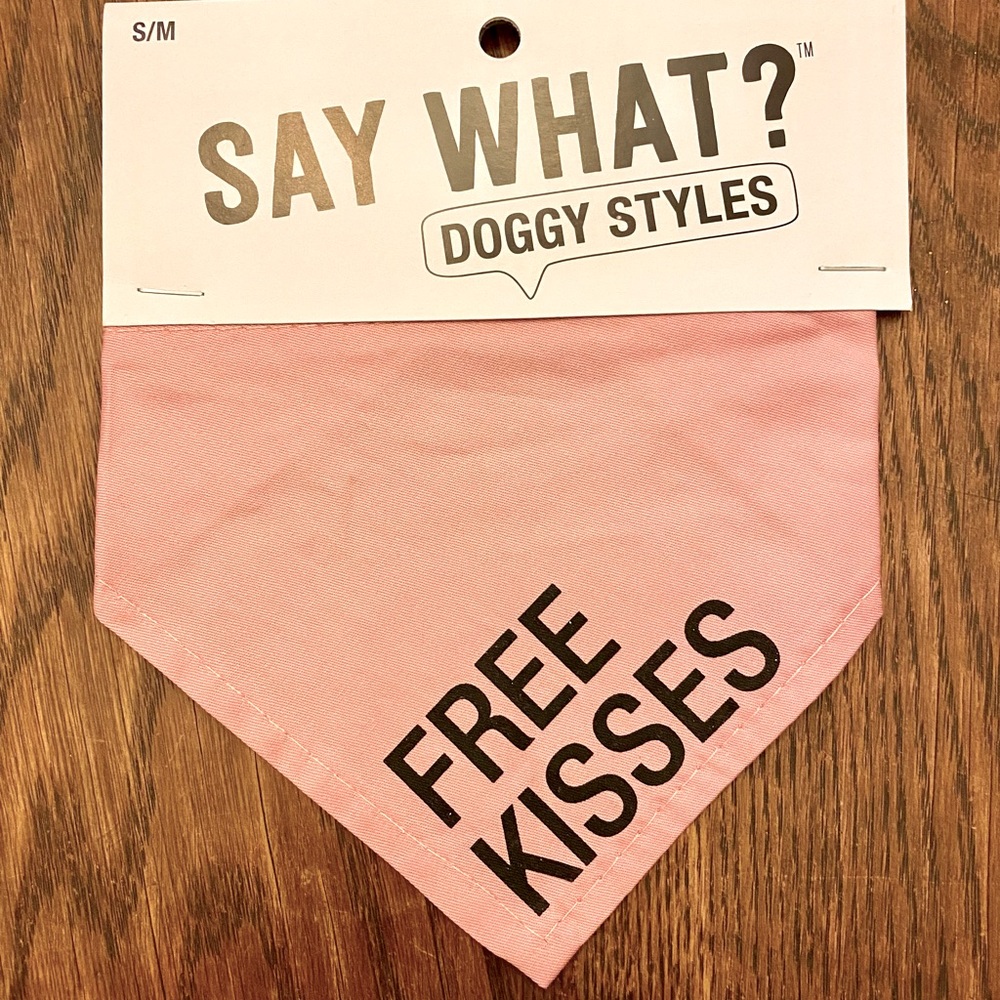 New Dog bandanna-Free Kisses
